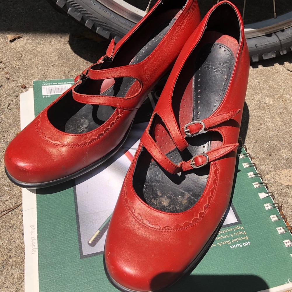 Lipstick red Dansko Mary Jane heels GUC 11 41
